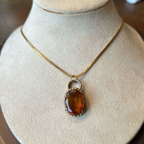 Vintage Pendant Necklace! - Picture 1 of 6